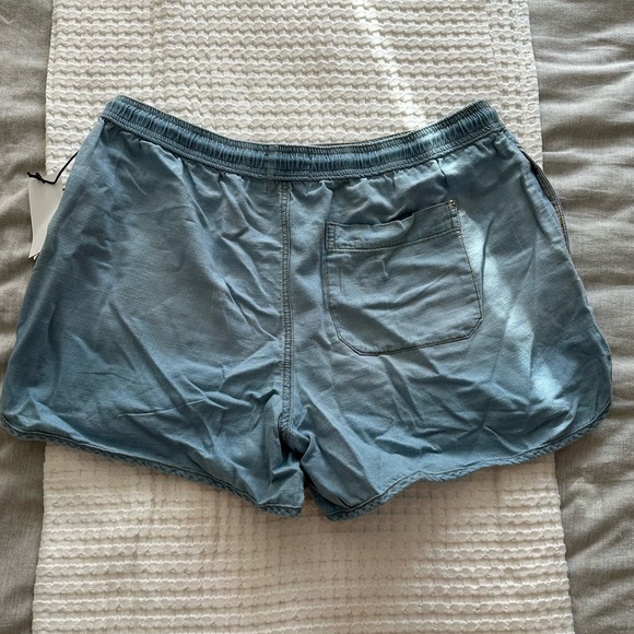 UO/BDG - Adriane Denim Pull-On Shorts, Large, NWT - Picture 8 of 10